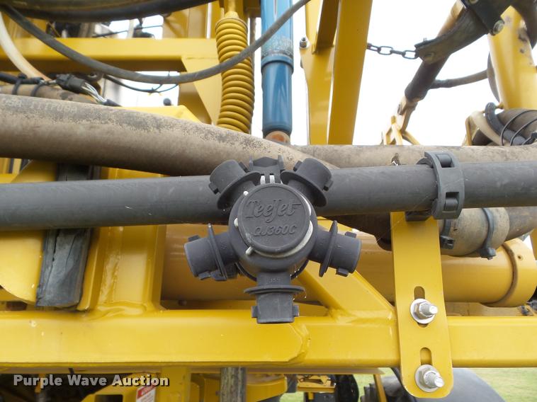 image for item DB3522 2009 Ag-Chem RoGator 1084SSC self-propelled sprayer