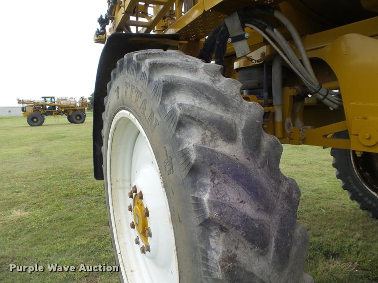image for item DB3522 2009 Ag-Chem RoGator 1084SSC self-propelled sprayer