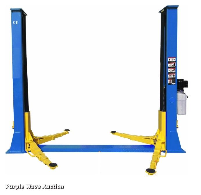 image for item F1050 Two post car/truck lift