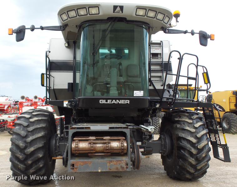 image for item K1982 2008 Gleaner R75 combine