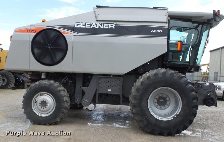 image for item K1982 2008 Gleaner R75 combine