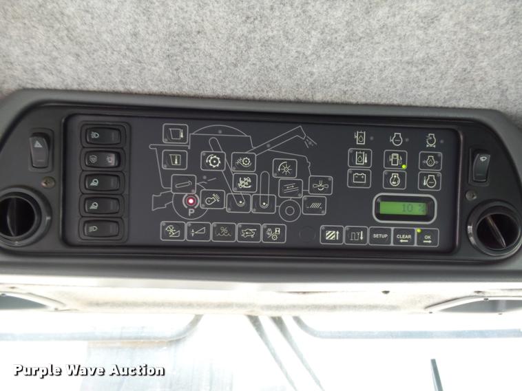 image for item K1982 2008 Gleaner R75 combine