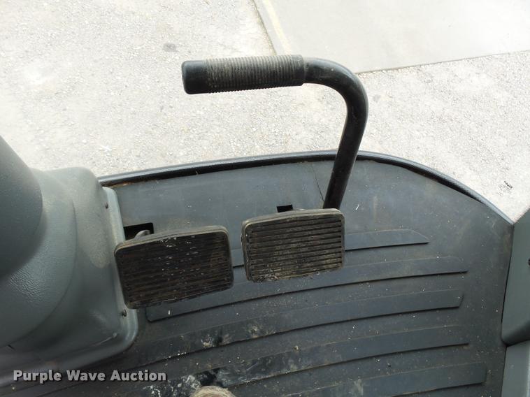 image for item K1982 2008 Gleaner R75 combine