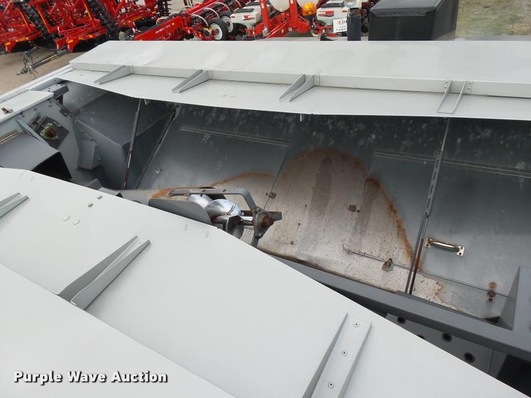 image for item K1982 2008 Gleaner R75 combine