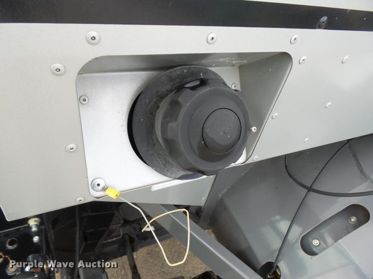 image for item K1982 2008 Gleaner R75 combine