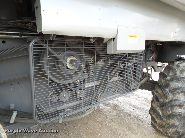 image for item K1982 2008 Gleaner R75 combine