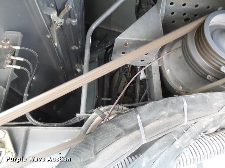 image for item K1982 2008 Gleaner R75 combine