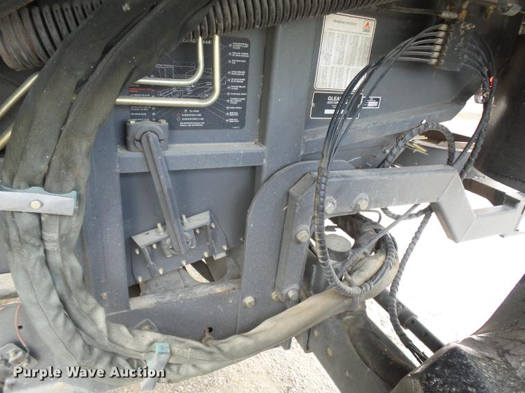 image for item K1982 2008 Gleaner R75 combine