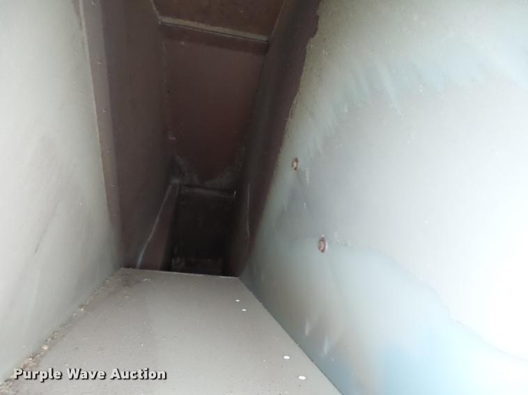 image for item K1982 2008 Gleaner R75 combine