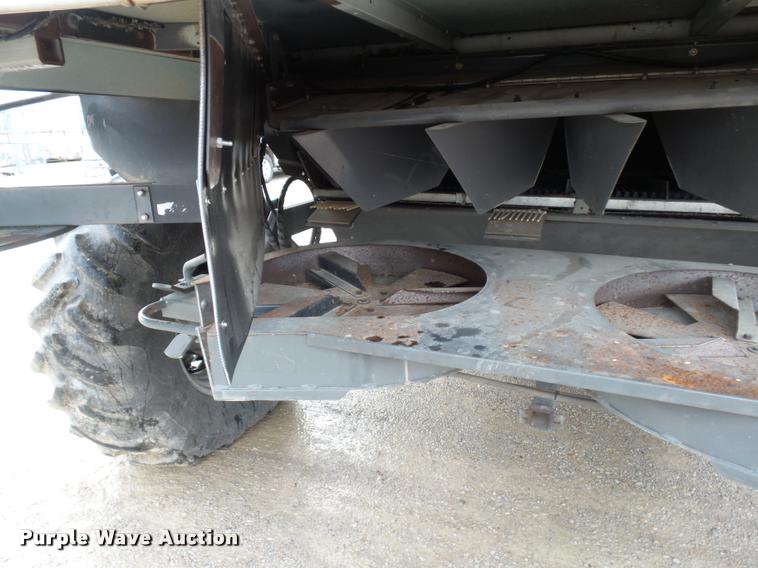 image for item K1982 2008 Gleaner R75 combine