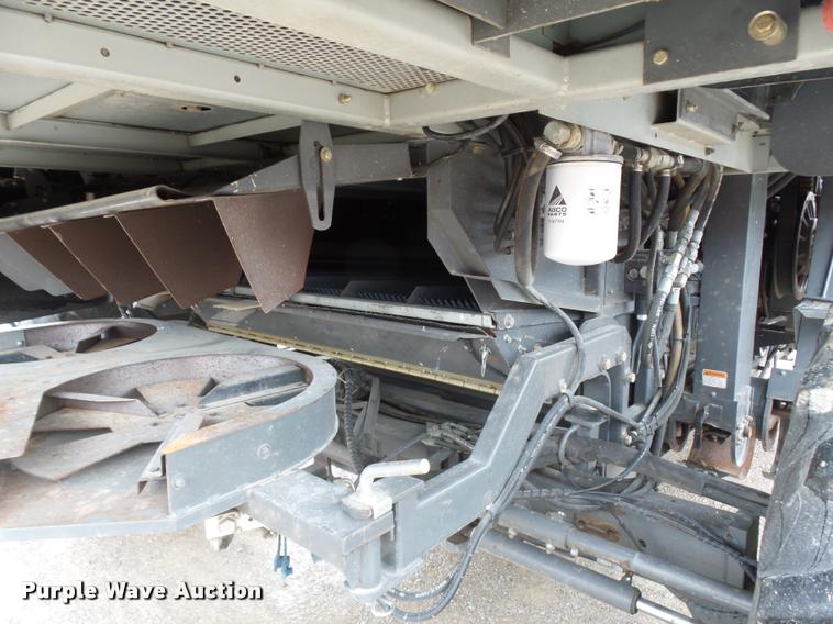 image for item K1982 2008 Gleaner R75 combine