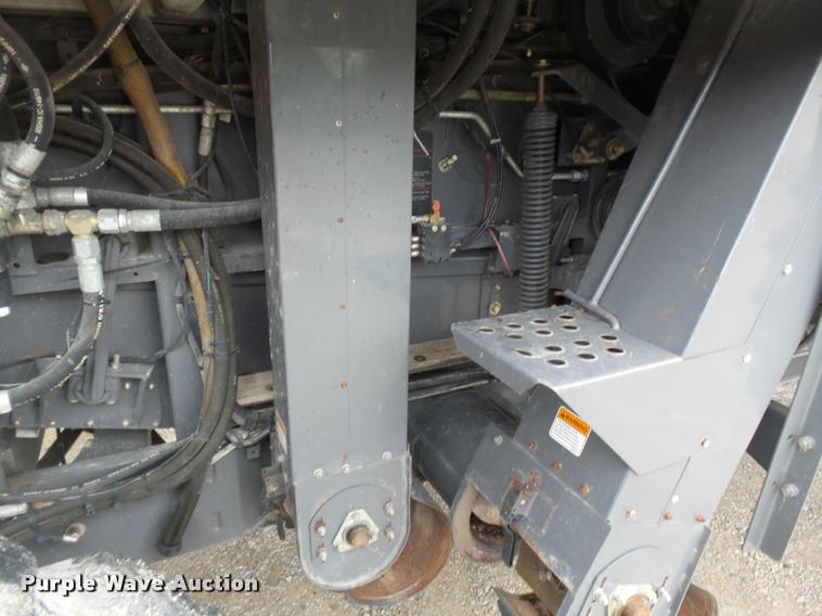 image for item K1982 2008 Gleaner R75 combine