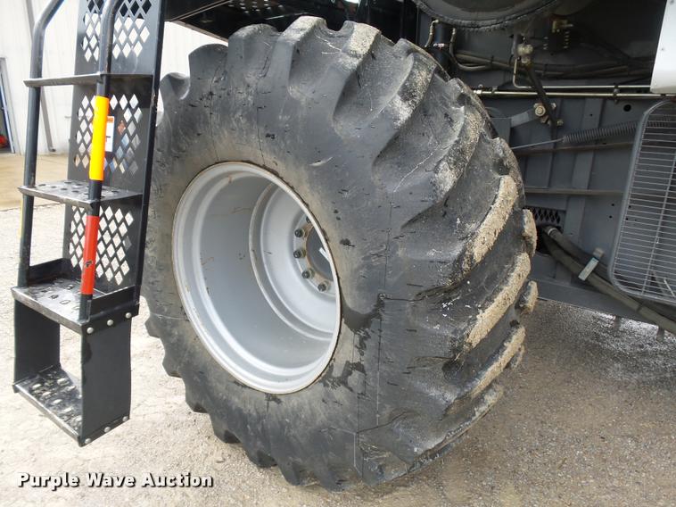 image for item K1982 2008 Gleaner R75 combine