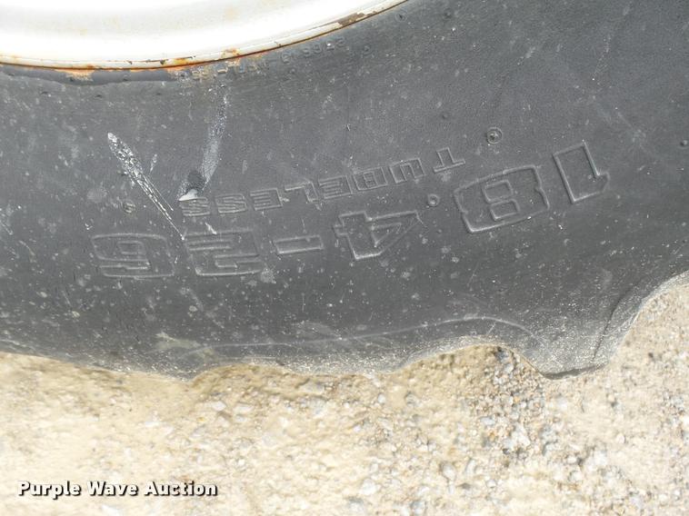 image for item K1982 2008 Gleaner R75 combine