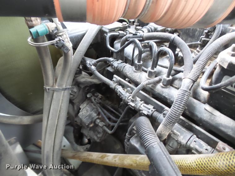 image for item K1982 2008 Gleaner R75 combine