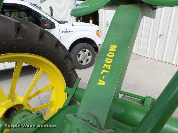 image for item K3018 1937 John Deere A tractor