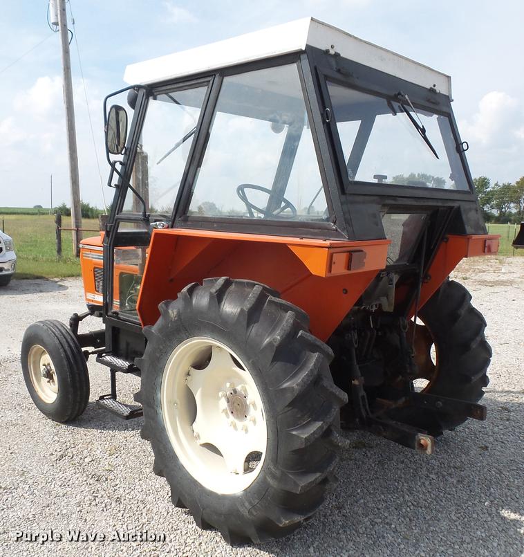 image for item K3719 1984 Agpower 5000 tractor