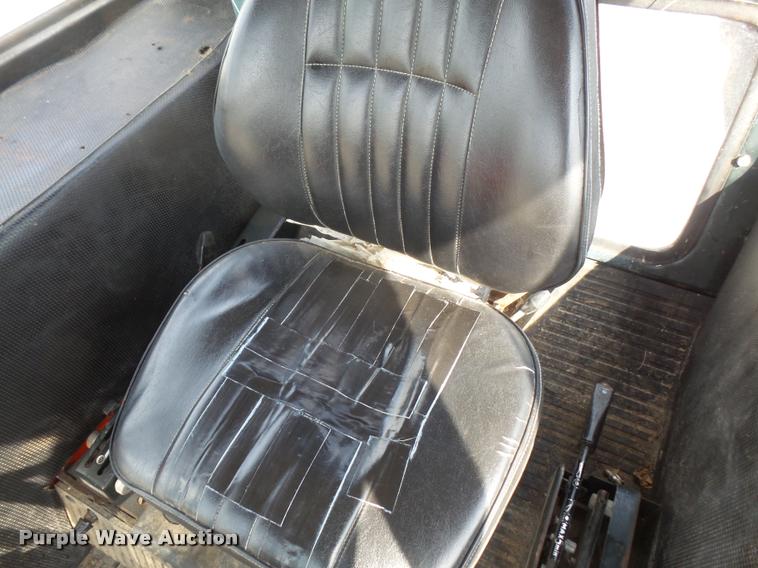 image for item K3719 1984 Agpower 5000 tractor