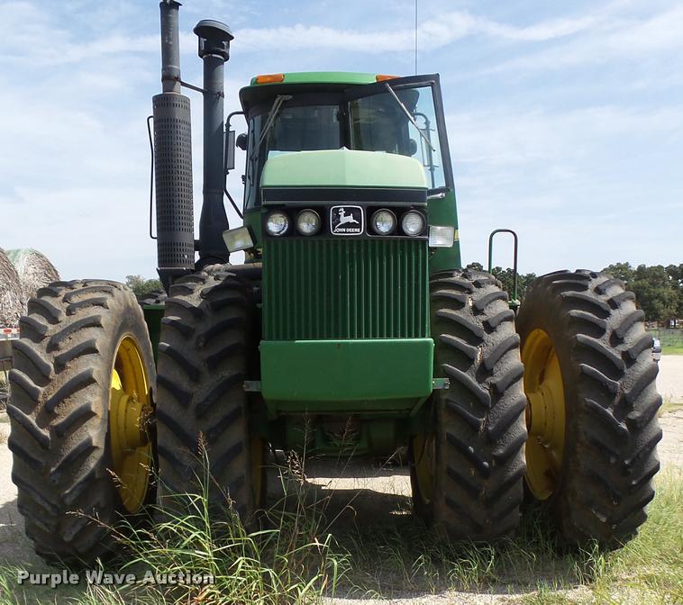 image for item L1600 1984 John Deere 8650 4WD tractor