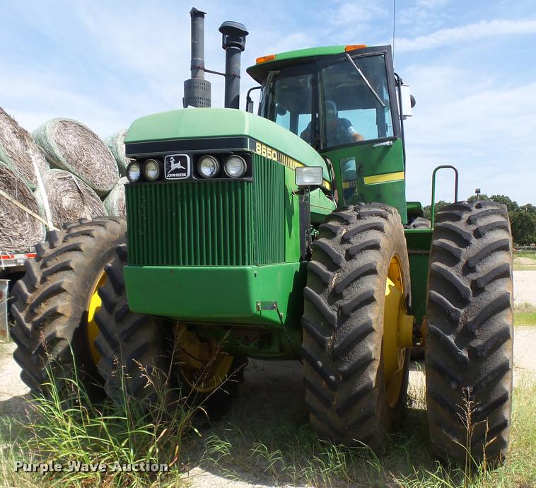 image for item L1600 1984 John Deere 8650 4WD tractor