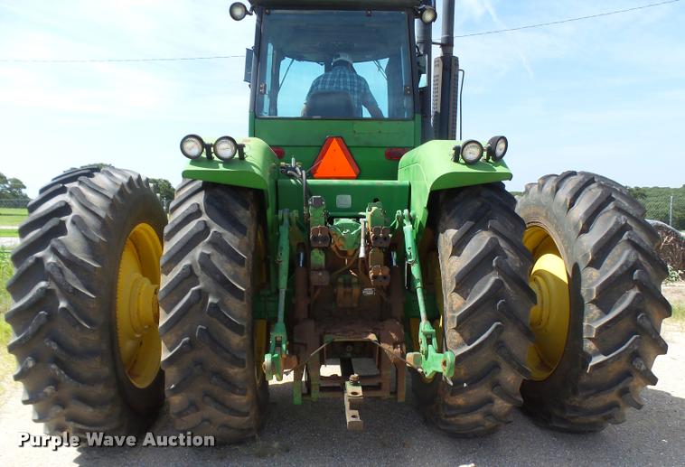 image for item L1600 1984 John Deere 8650 4WD tractor