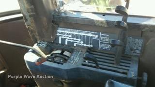 image for item L1600 1984 John Deere 8650 4WD tractor