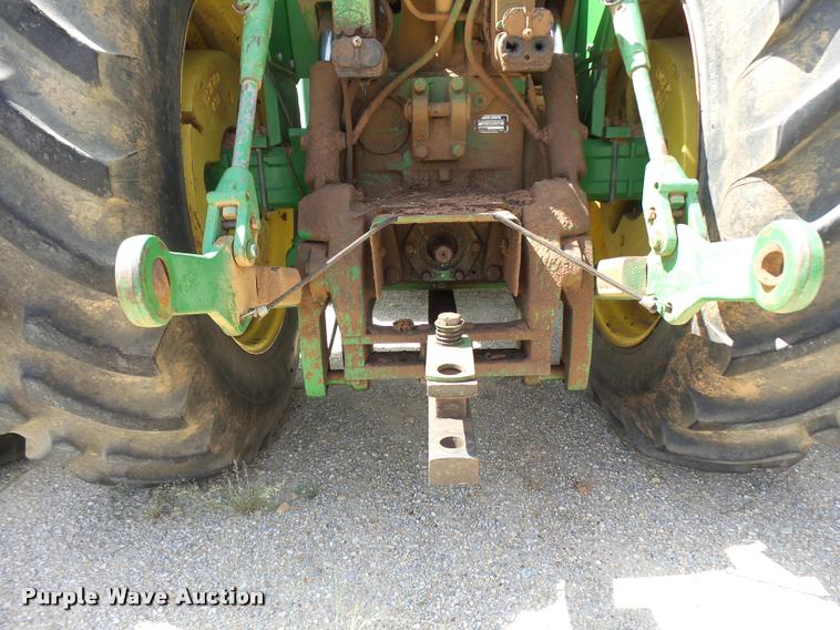 image for item L1600 1984 John Deere 8650 4WD tractor