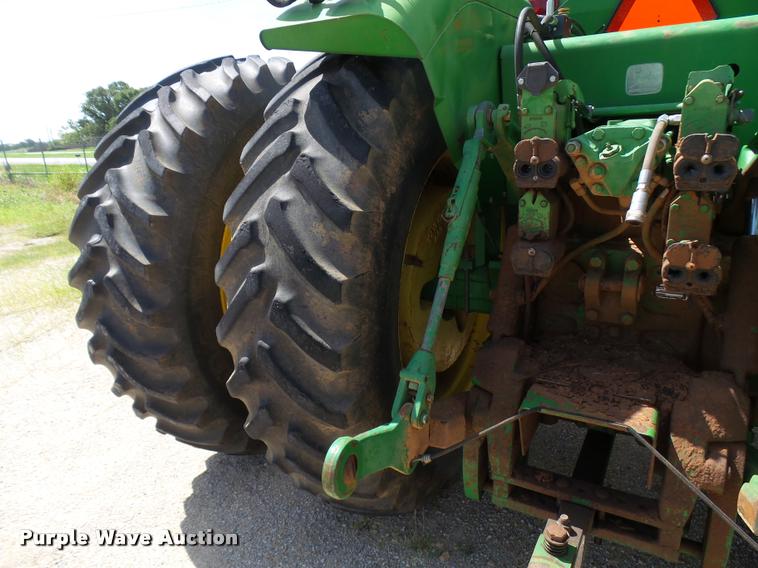 image for item L1600 1984 John Deere 8650 4WD tractor