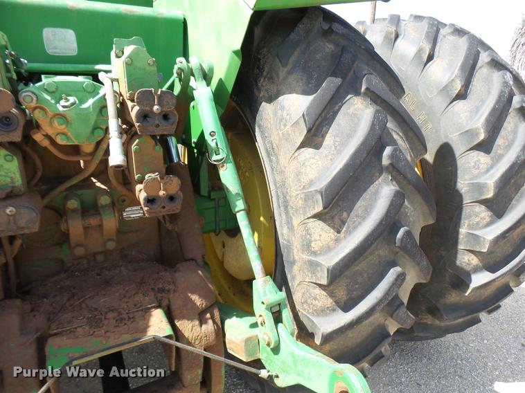 image for item L1600 1984 John Deere 8650 4WD tractor