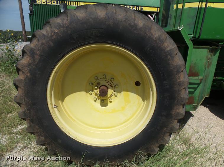 image for item L1600 1984 John Deere 8650 4WD tractor