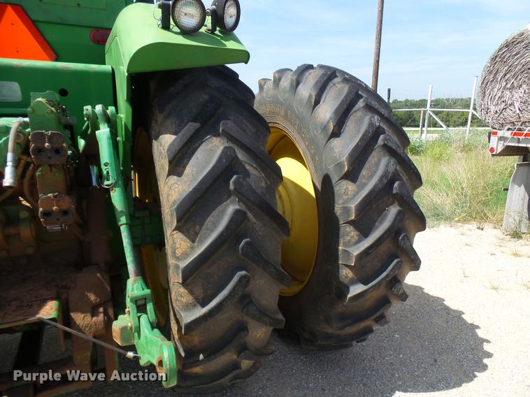image for item L1600 1984 John Deere 8650 4WD tractor