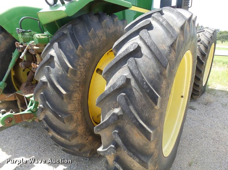 image for item L1600 1984 John Deere 8650 4WD tractor