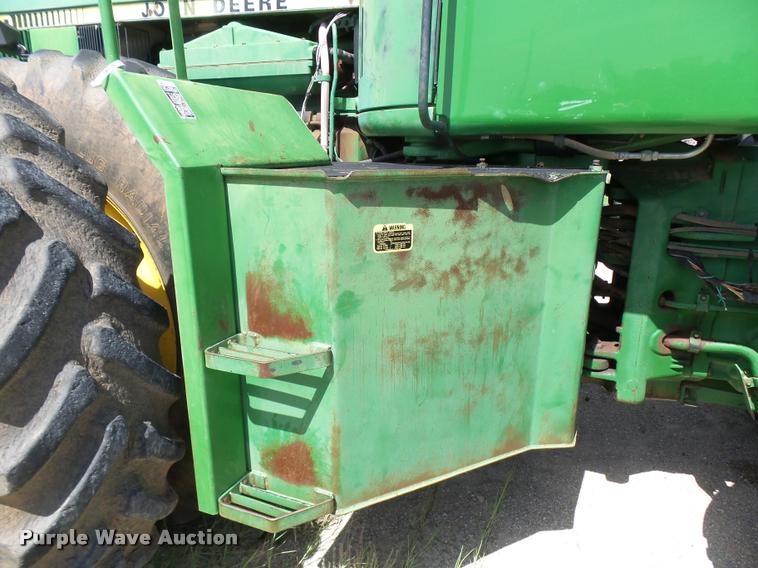 image for item L1600 1984 John Deere 8650 4WD tractor