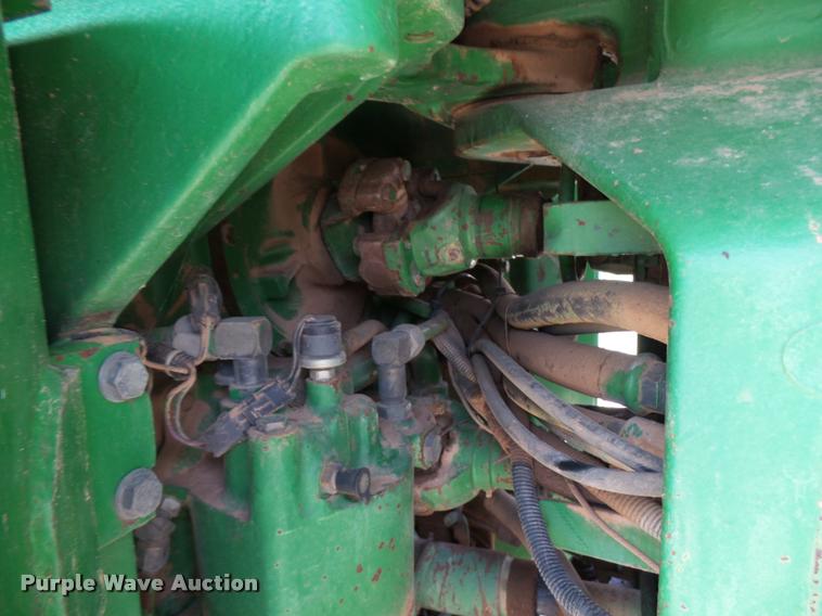 image for item L1600 1984 John Deere 8650 4WD tractor
