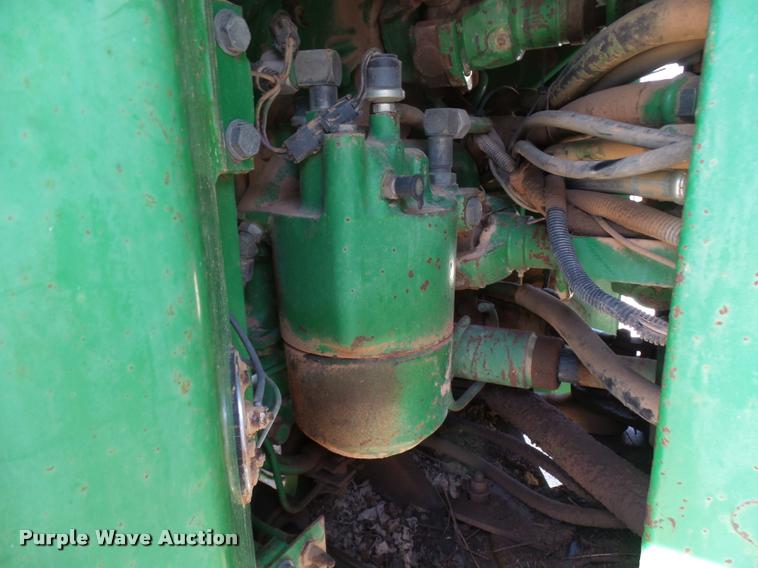 image for item L1600 1984 John Deere 8650 4WD tractor