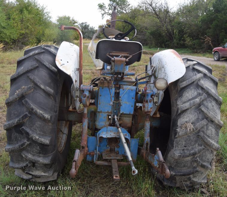 image for item L2613 Ford 6000 tractor