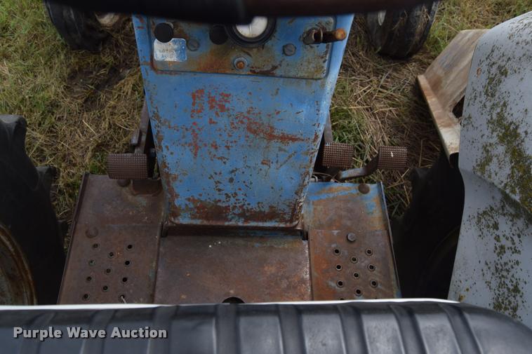 image for item L2613 Ford 6000 tractor