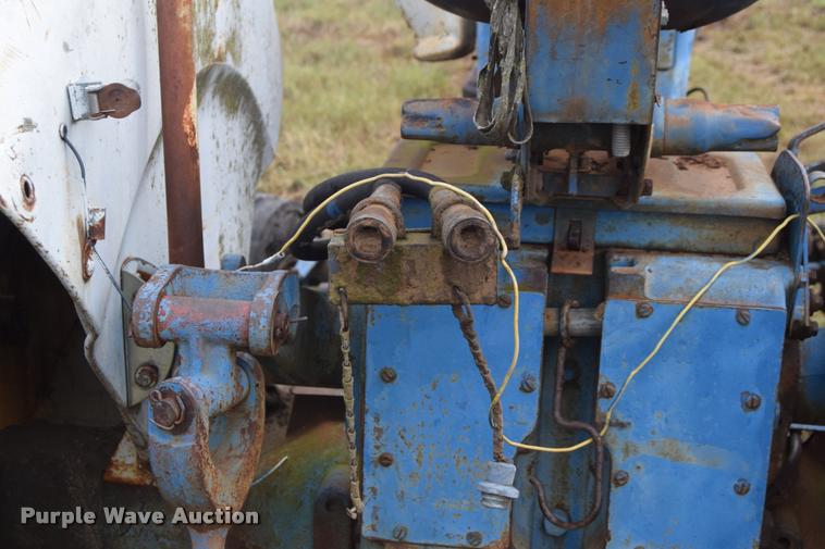 image for item L2613 Ford 6000 tractor