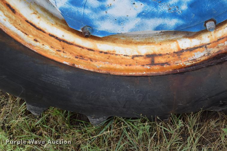 image for item L2613 Ford 6000 tractor