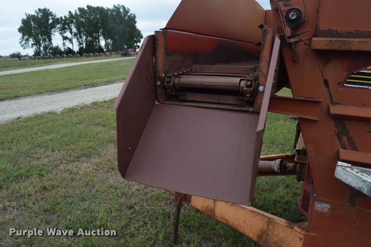 image for item L2629 Kelly-Ryan Feed-R-Wagon feed wagon