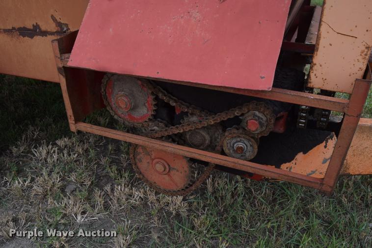 image for item L2629 Kelly-Ryan Feed-R-Wagon feed wagon