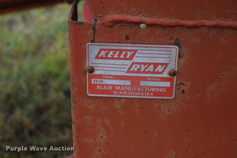 image for item L2629 Kelly-Ryan Feed-R-Wagon feed wagon