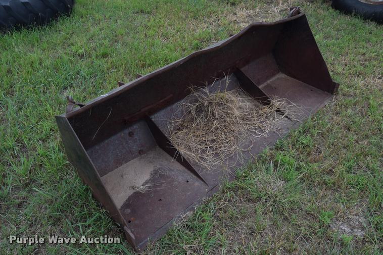 image for item L2631 1981 International 1086 tractor