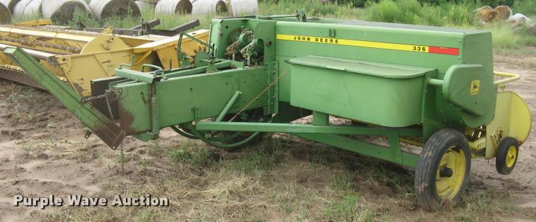 image for item L3844 John Deere 336 small square baler