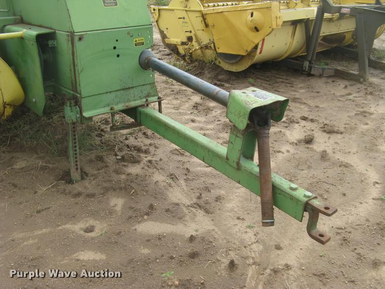 image for item L3844 John Deere 336 small square baler