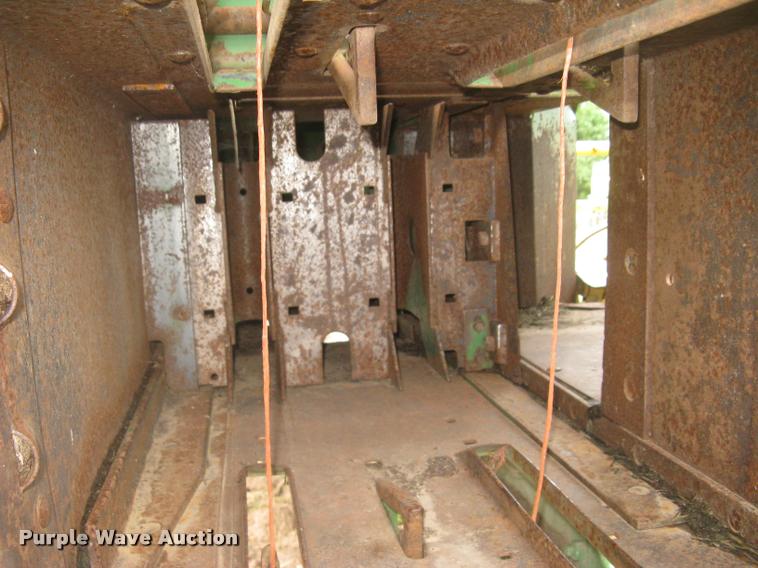 image for item L3844 John Deere 336 small square baler