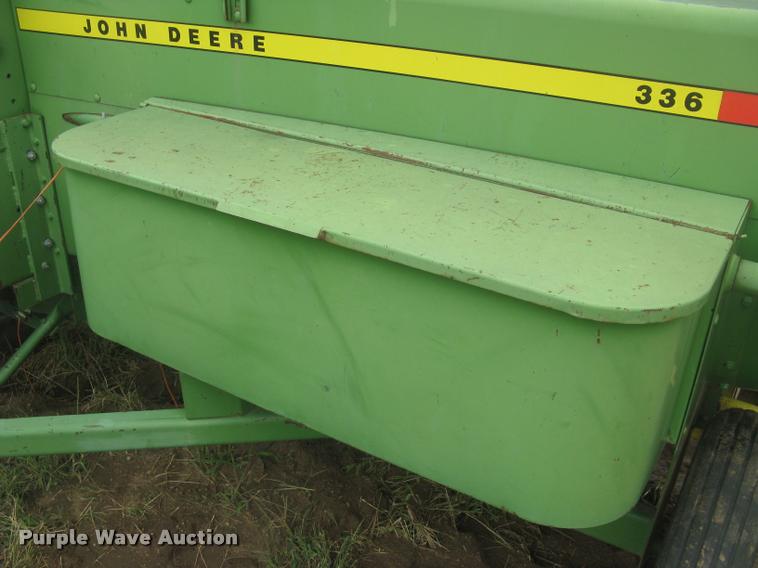 image for item L3844 John Deere 336 small square baler