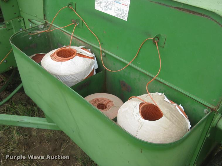image for item L3844 John Deere 336 small square baler