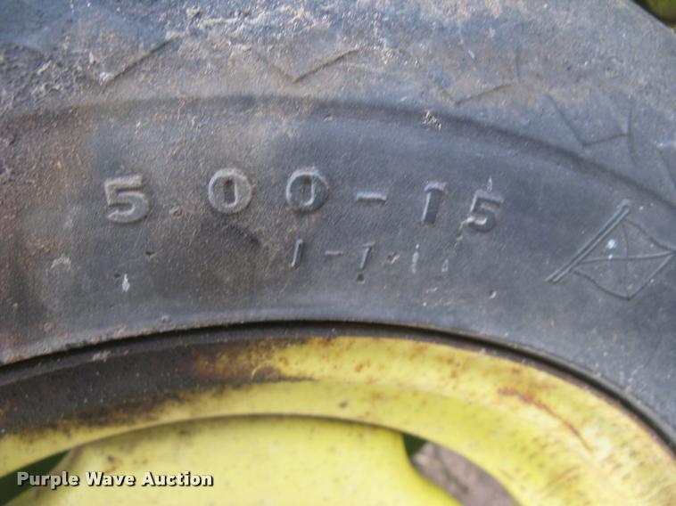 image for item L3844 John Deere 336 small square baler