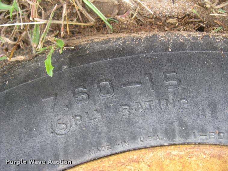 image for item L3844 John Deere 336 small square baler